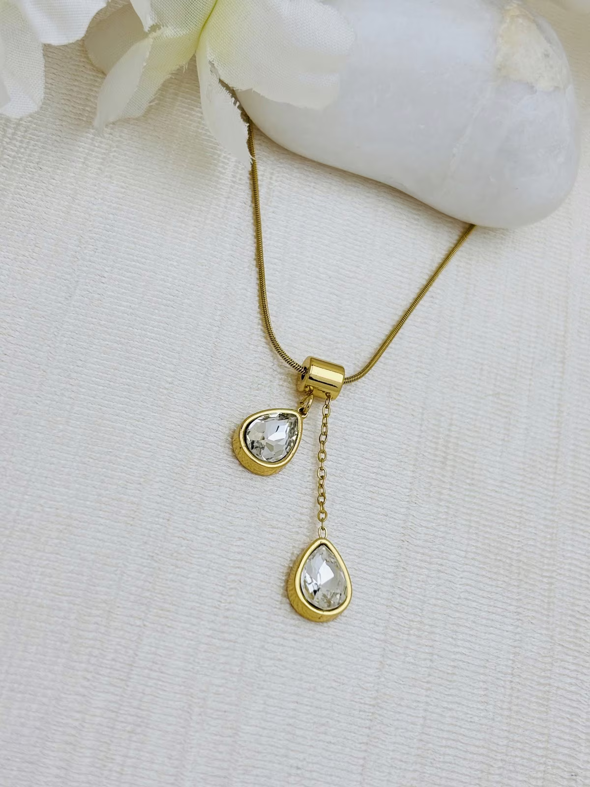 Twin Crystal Drops